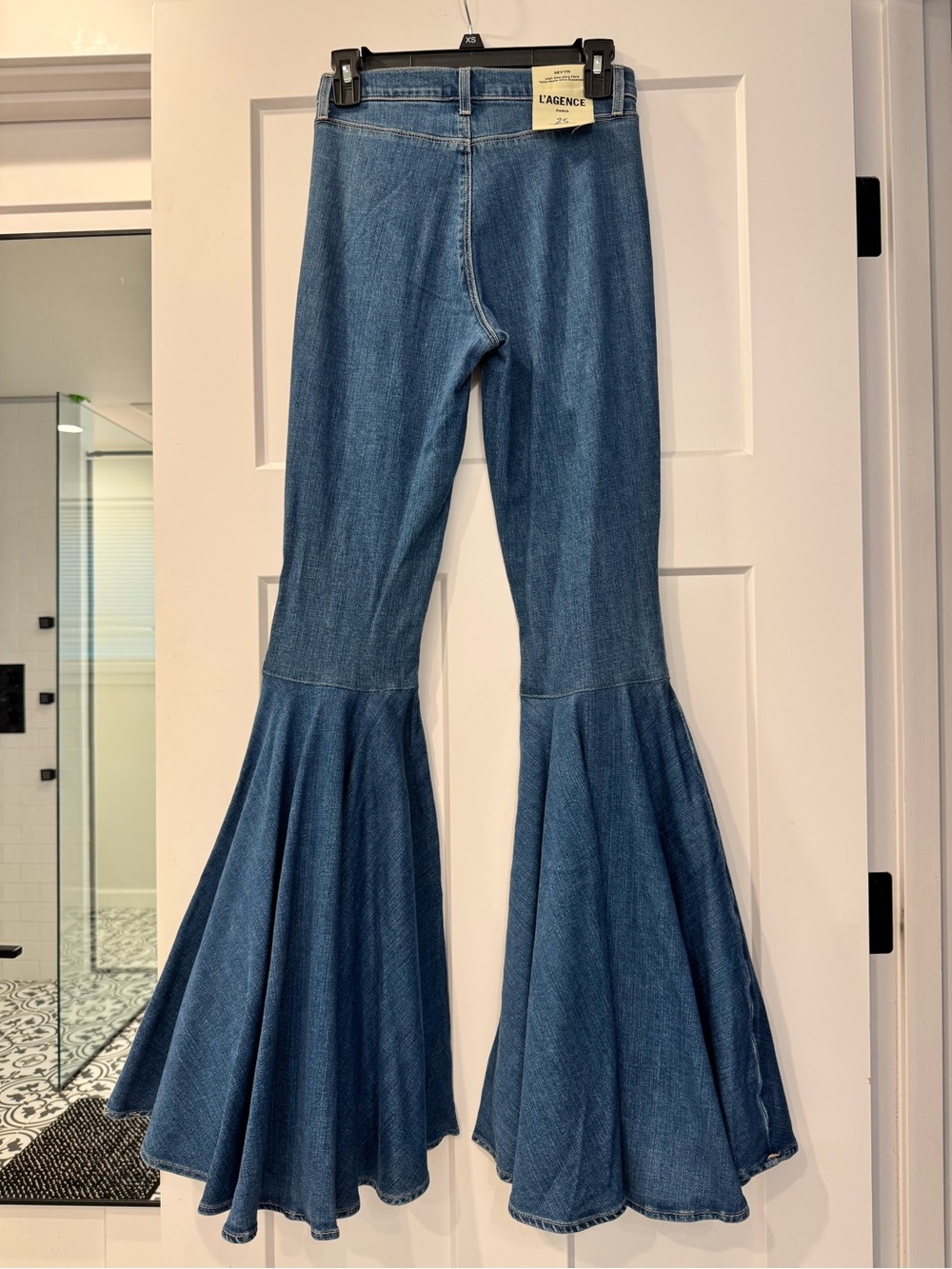 NWT L’agence Sevyn High Rise Ultra Flare - Picture 4 of 6